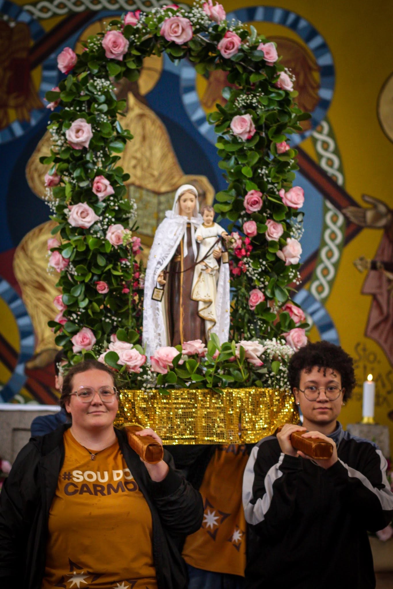Celebração festiva no Santuário Nossa Senhora do Carmo